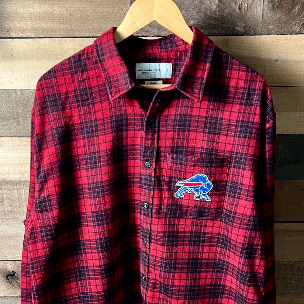 Men’s large/Women’s XL Abercrombie & Fitch flannel Buffalo Bills